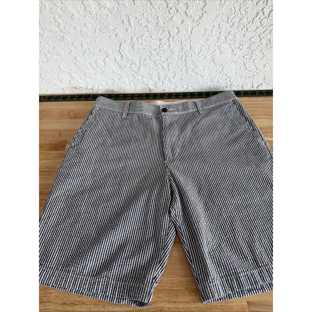 Dockers Shorts Womens Size 36 Summerweight Blue White Railroad Stripe Seersucker